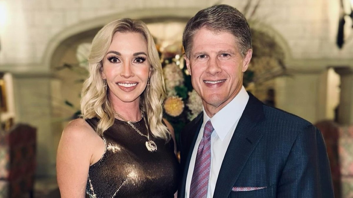 Tavia Hunt Celebrates 31 Years of Unwavering Love with Clark Hunt