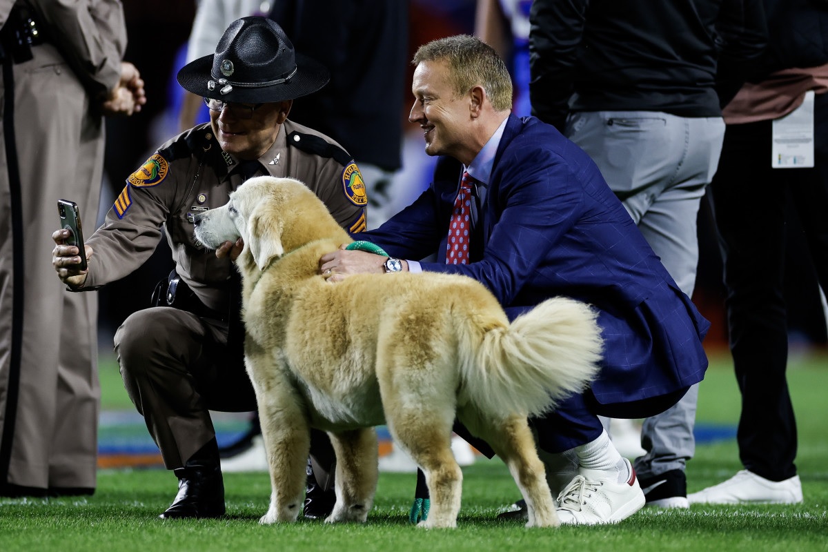 ESPN Analyst Kirk Herbstreit Bids Farewell to Beloved Golden Retriever After Long Battle with Cancer