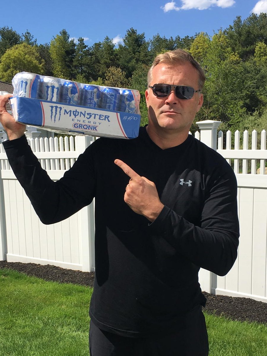 Scott Zolak: From Gridiron to Broadcasting – A Comprehensive Biography