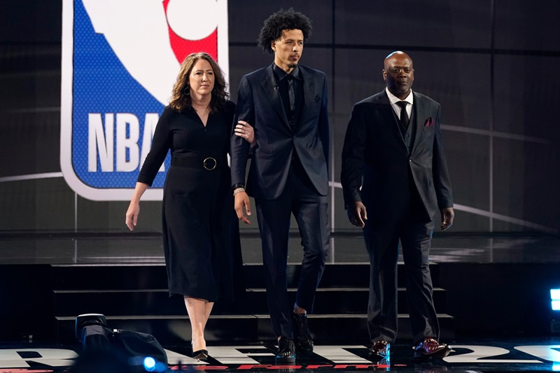 Cade Cunningham's Athletic Legacy Shines Brightly in Key Victory